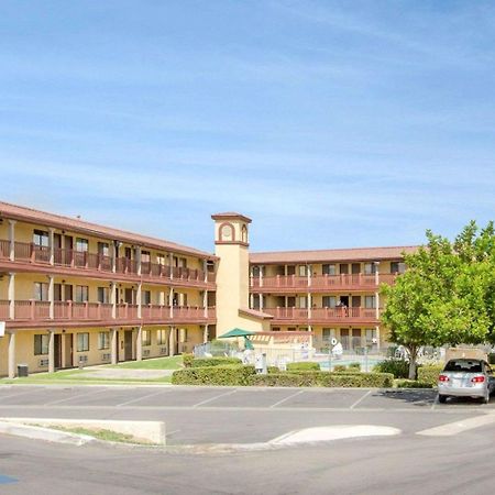 Quality Inn San Bernardino Exteriör bild