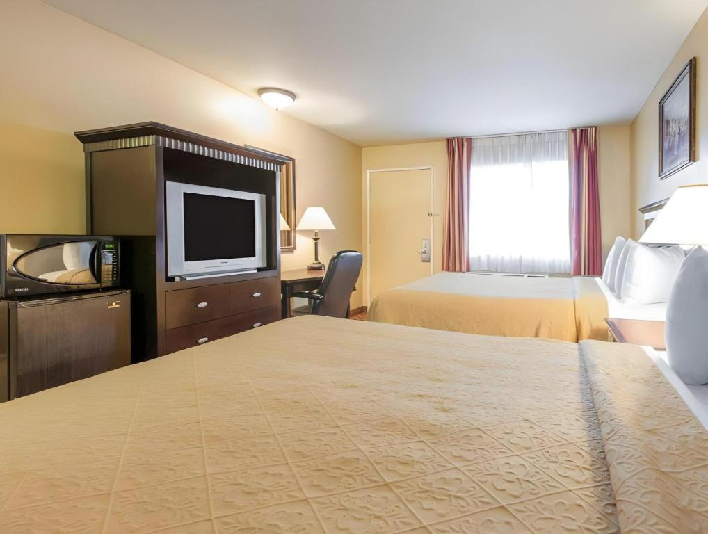 Quality Inn San Bernardino Exteriör bild
