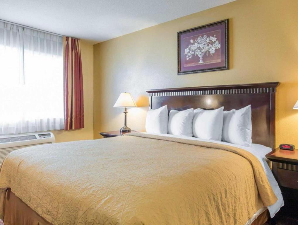 Quality Inn San Bernardino Exteriör bild