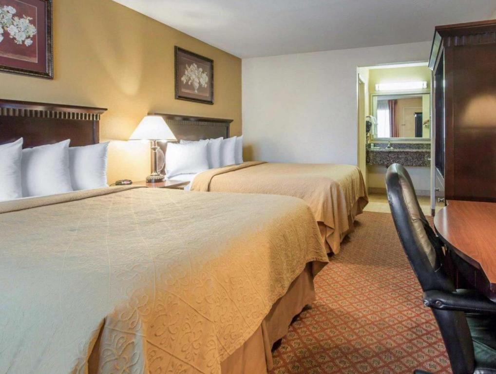 Quality Inn San Bernardino Exteriör bild
