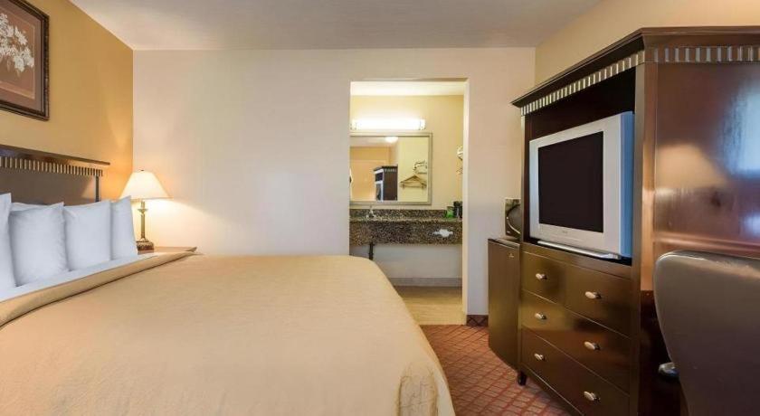 Quality Inn San Bernardino Exteriör bild