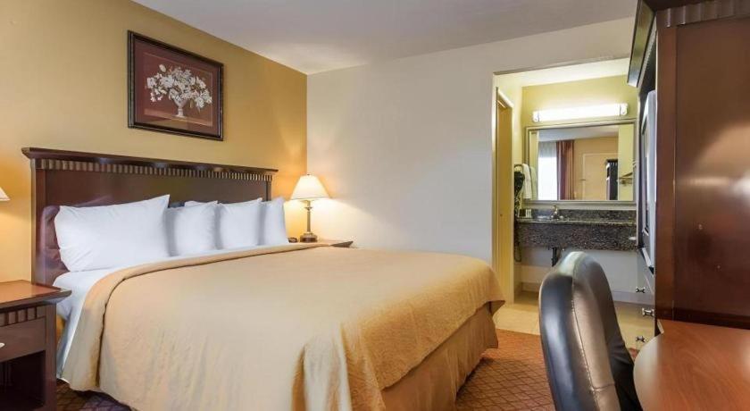 Quality Inn San Bernardino Exteriör bild
