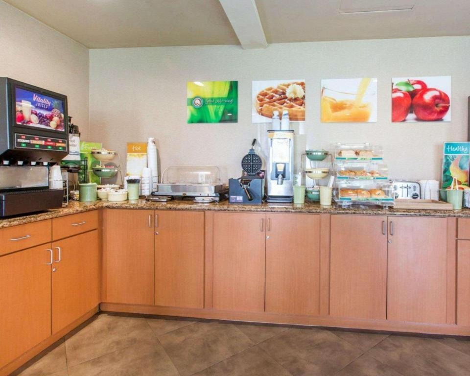 Quality Inn San Bernardino Exteriör bild